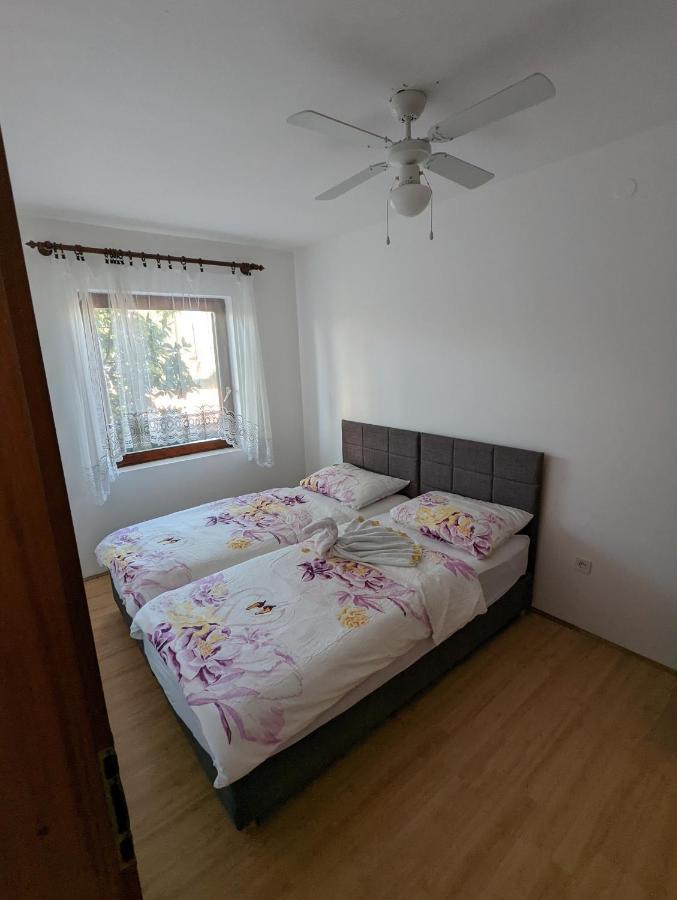 Apartments Magnolija 50M From Beach Srima Luaran gambar